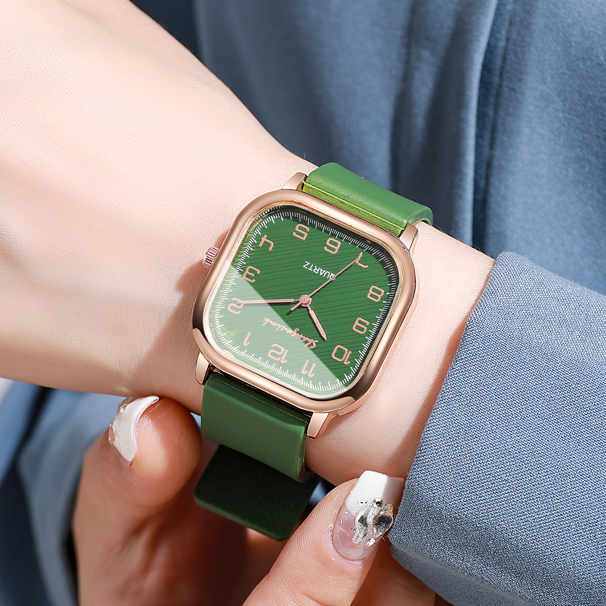 Fashion Square Women Watches C – Silicone Band Women Bewertung und Preis